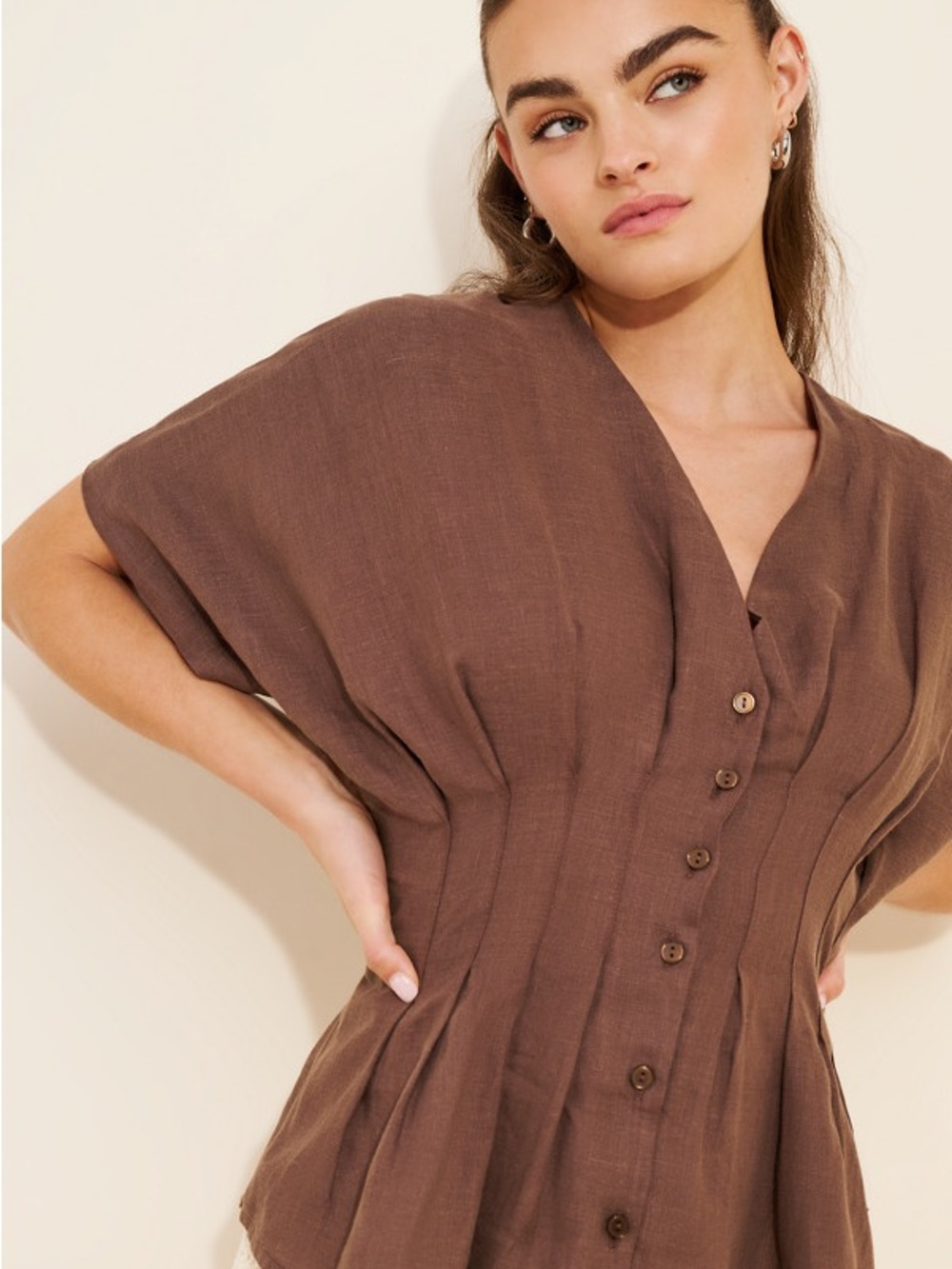 100% LINEN Woven V-Neck Button-Down Top in Chocolate Brown